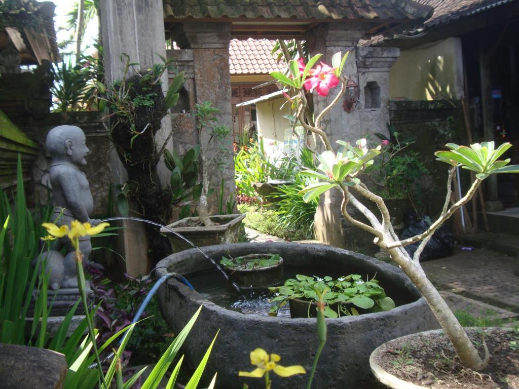 Gusti Home Stay Ubud Eksteriør bilde