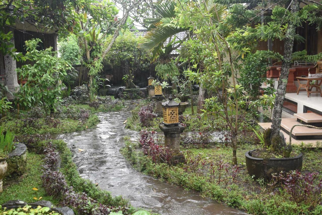 Gusti Home Stay Ubud Eksteriør bilde